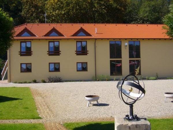 Marina Vltava Hotel Nelahozeves Exterior foto